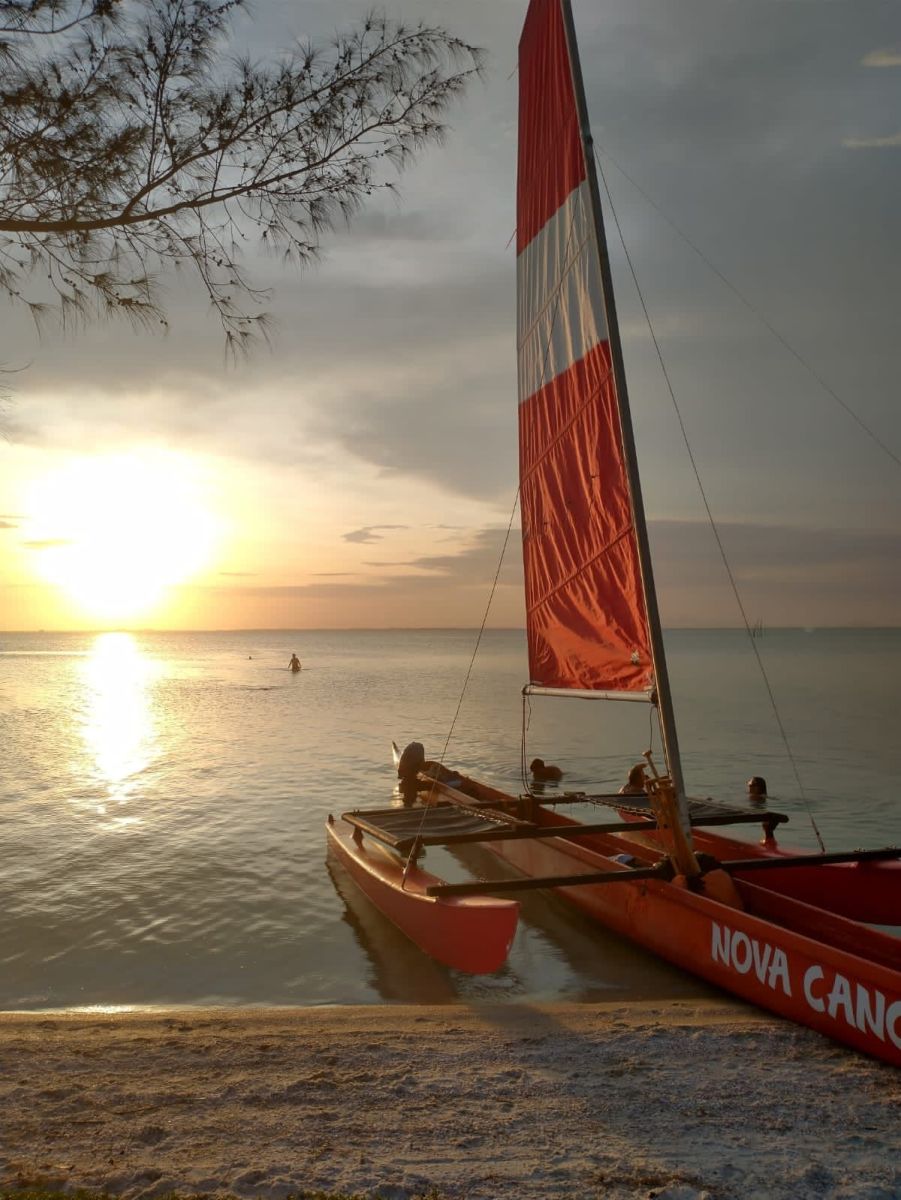 PASSEIO DE CANOA HAVAIANA